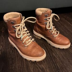 Sorel Women's Tan Lace Up Boots